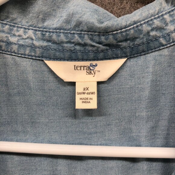 NWT Terra Sky Sleeveless Chambray Button Up Shirt Womens 2X Blue Pintuck - Picture 5 of 9